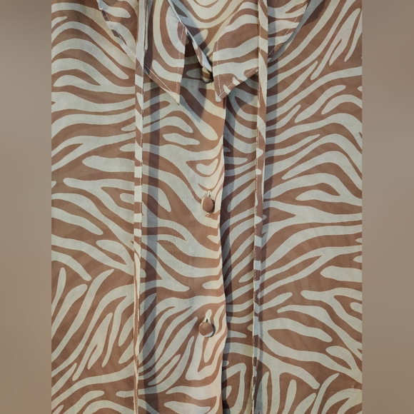 Victoria secret cover up - Picture 3 of 8